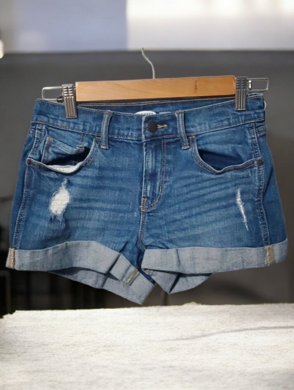 Old Navy Shorts Womens Size 0‎ Blue Boyfriend Jean Shirt Distressed Details Rips